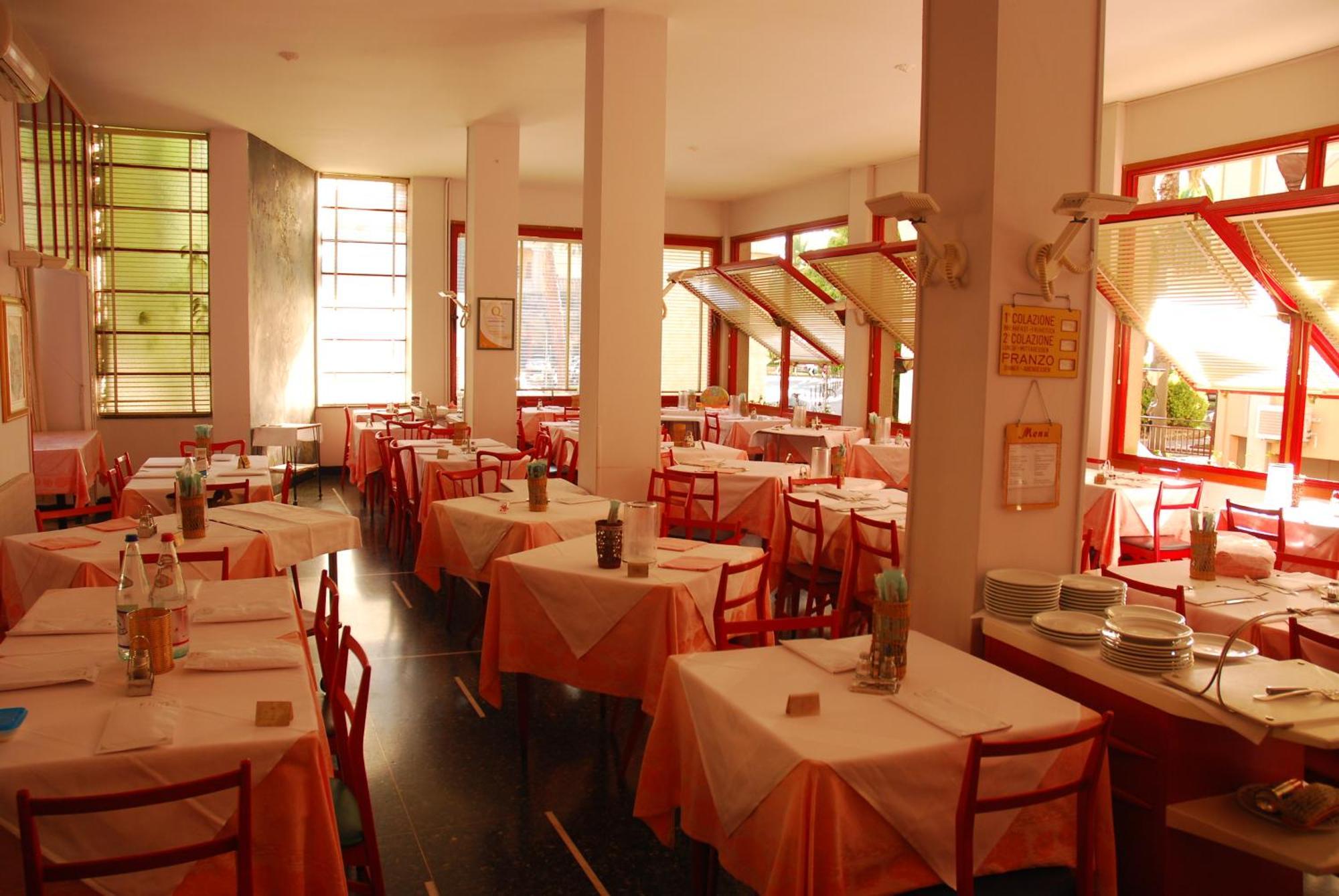 Hotel Colibri Finale Ligure Exterior foto