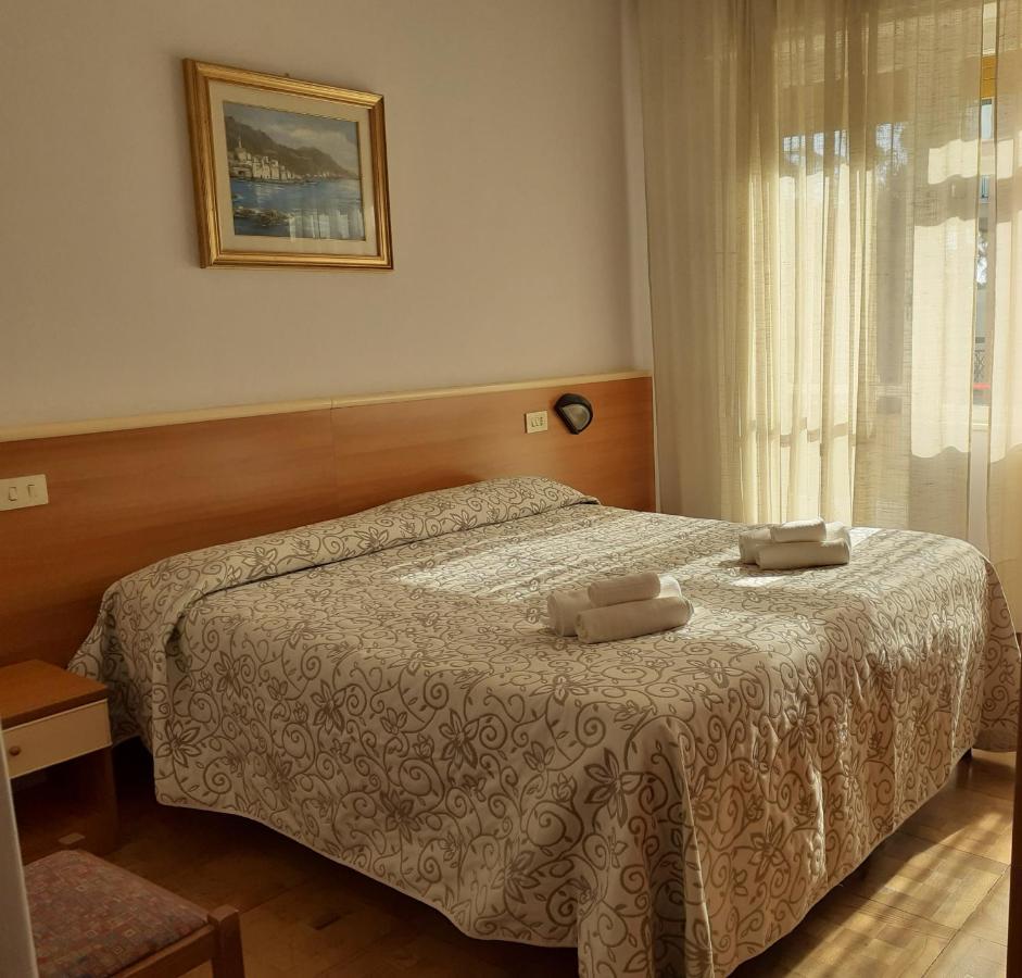 Hotel Colibri Finale Ligure Exterior foto