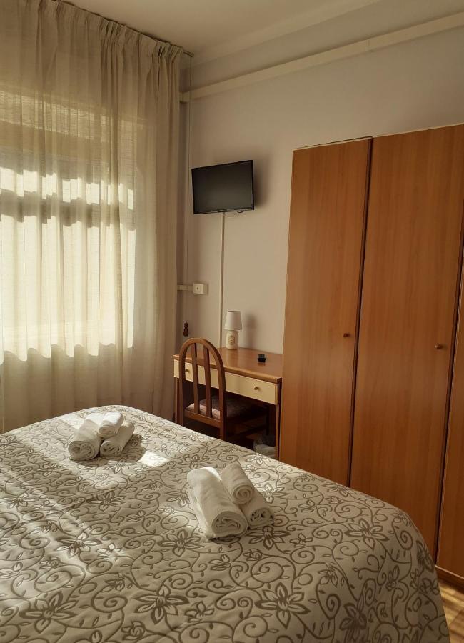 Hotel Colibri Finale Ligure Exterior foto